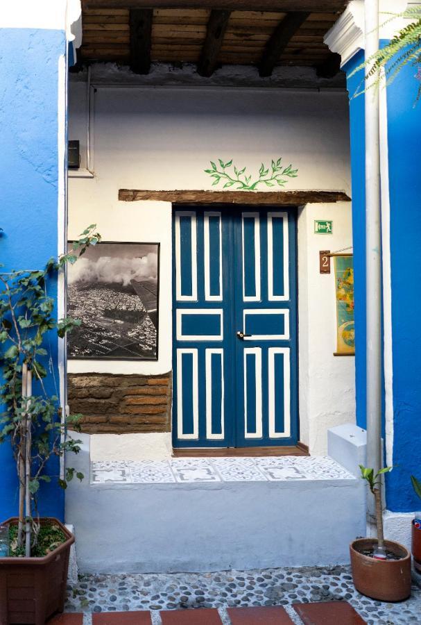 Blue Door Housing Historic Quito Otel Dış mekan fotoğraf